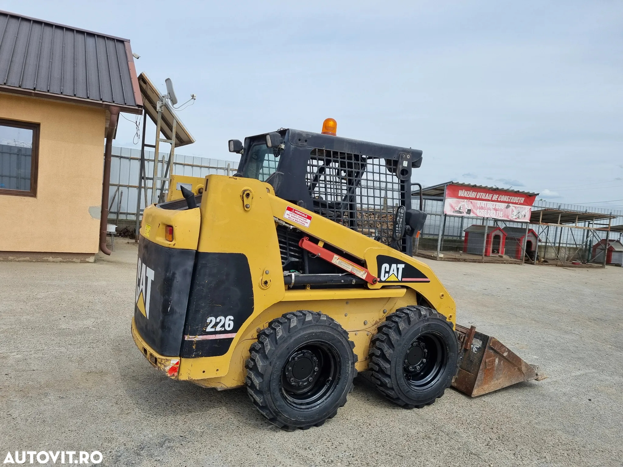 Caterpillar 226 - 4