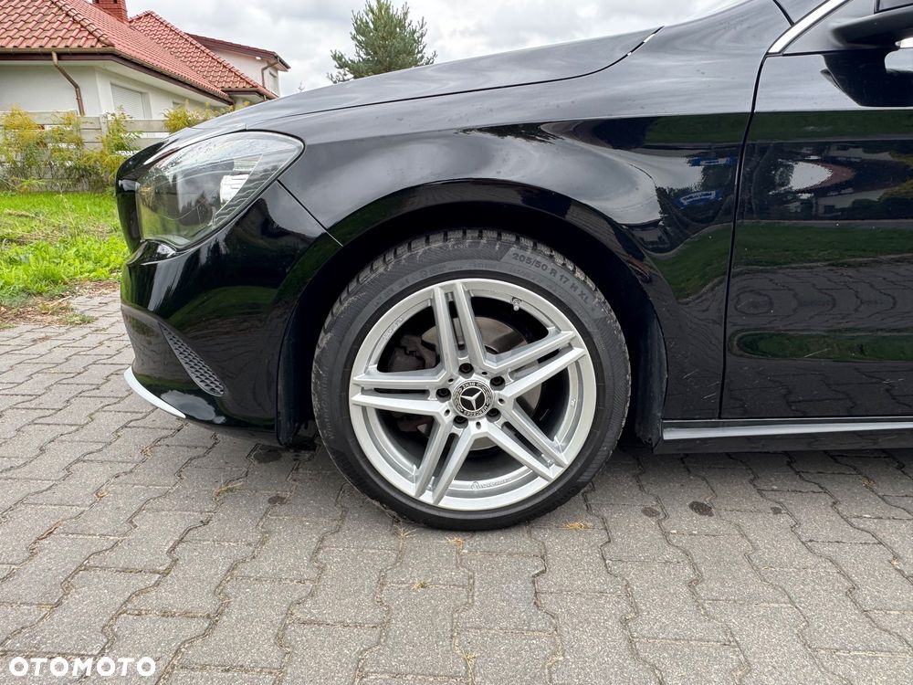 Mercedes-Benz CLA 180 7G-DCT - 26