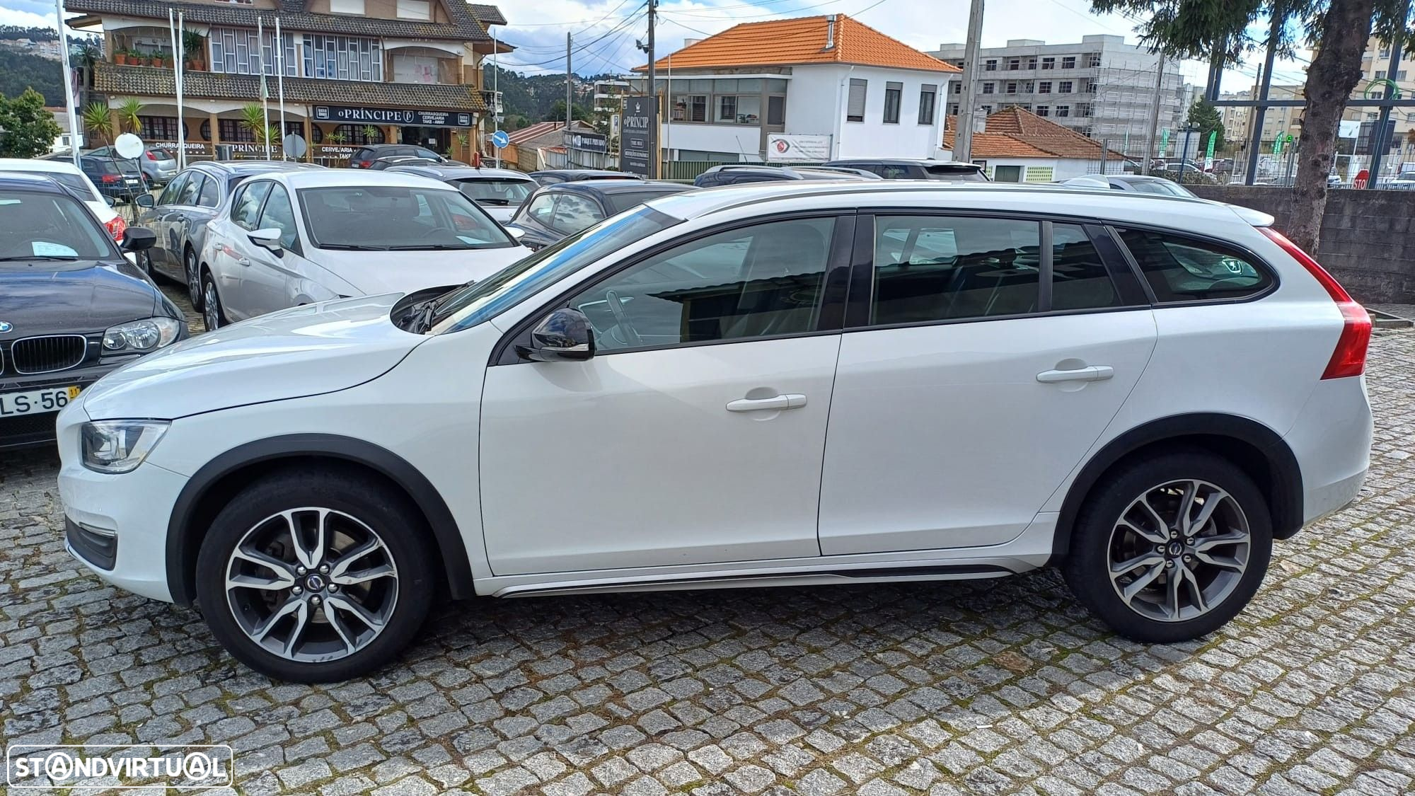 Volvo V60 Cross Country 2.0 D3 Summum - 7