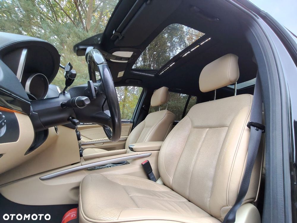 Mercedes-Benz GL 350 CDI BlueEff - 16