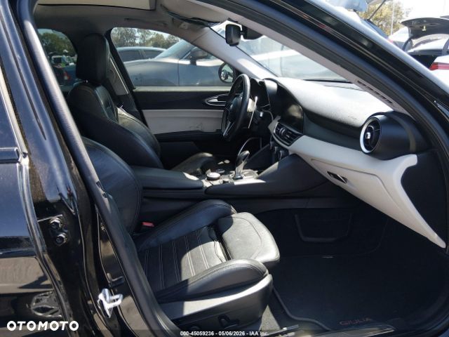Alfa Romeo Giulia 2.0 Turbo 16V AT8 Veloce Ti - 5