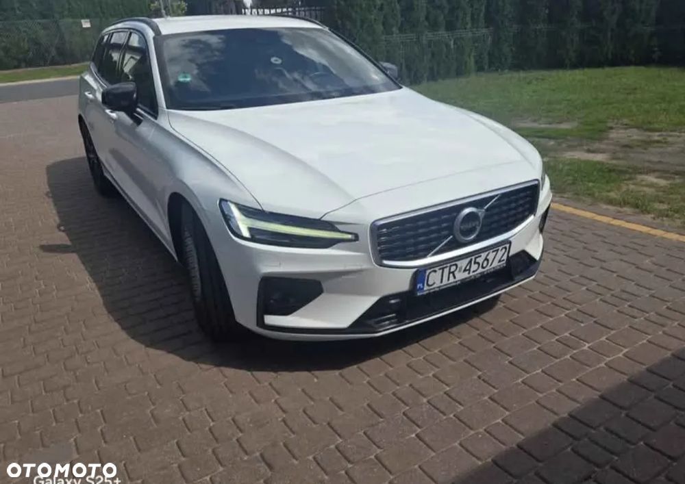 Volvo V60 D4 R-Design - 3