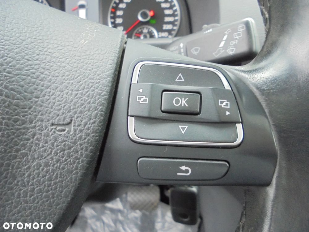 Volkswagen Touran 2.0 TDI DPF BlueMotion Technology DSG Highline - 21