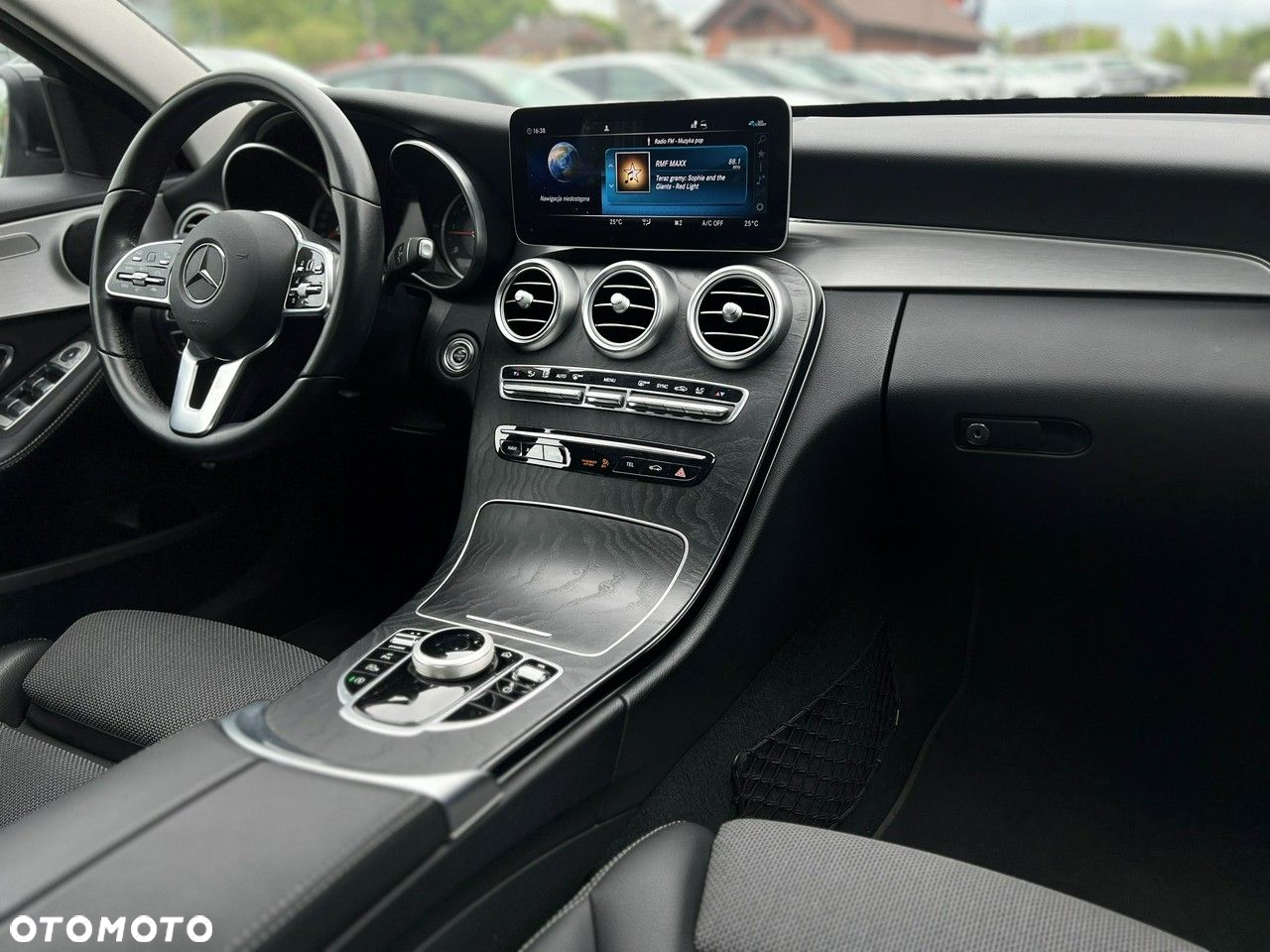 Mercedes-Benz Klasa C 220 d 9G-TRONIC - 24
