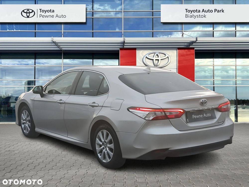 Toyota Camry 2.5 Hybrid Comfort CVT - 3
