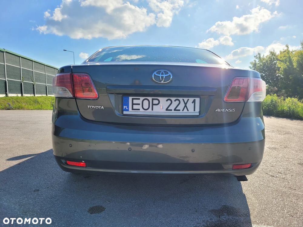 Toyota Avensis - 6