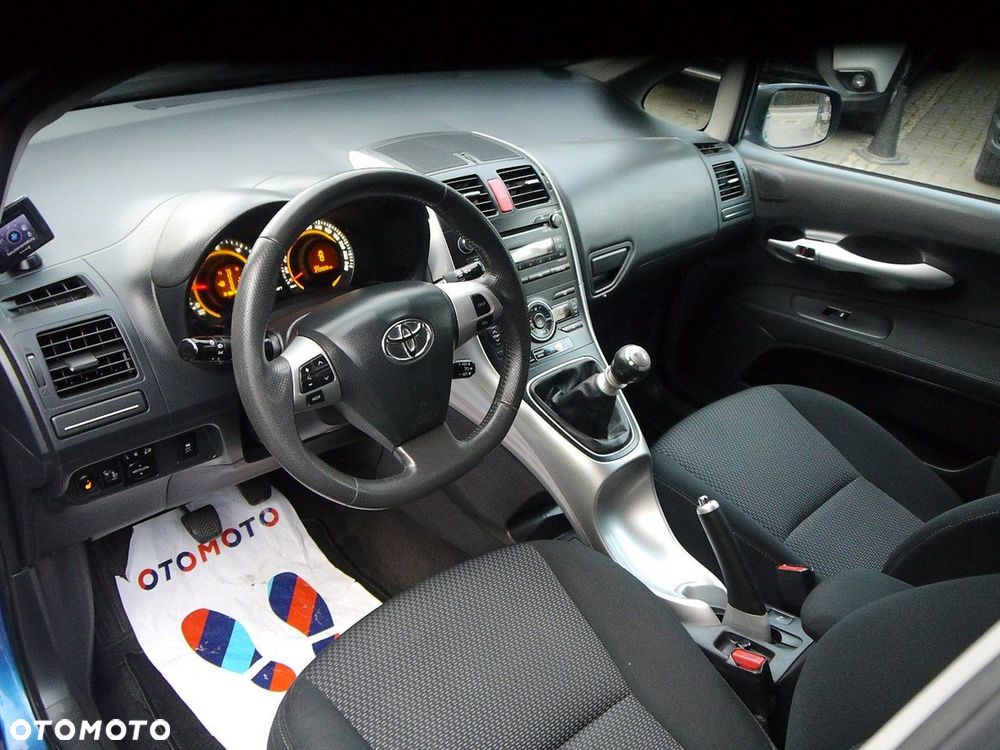 Toyota Auris - 17