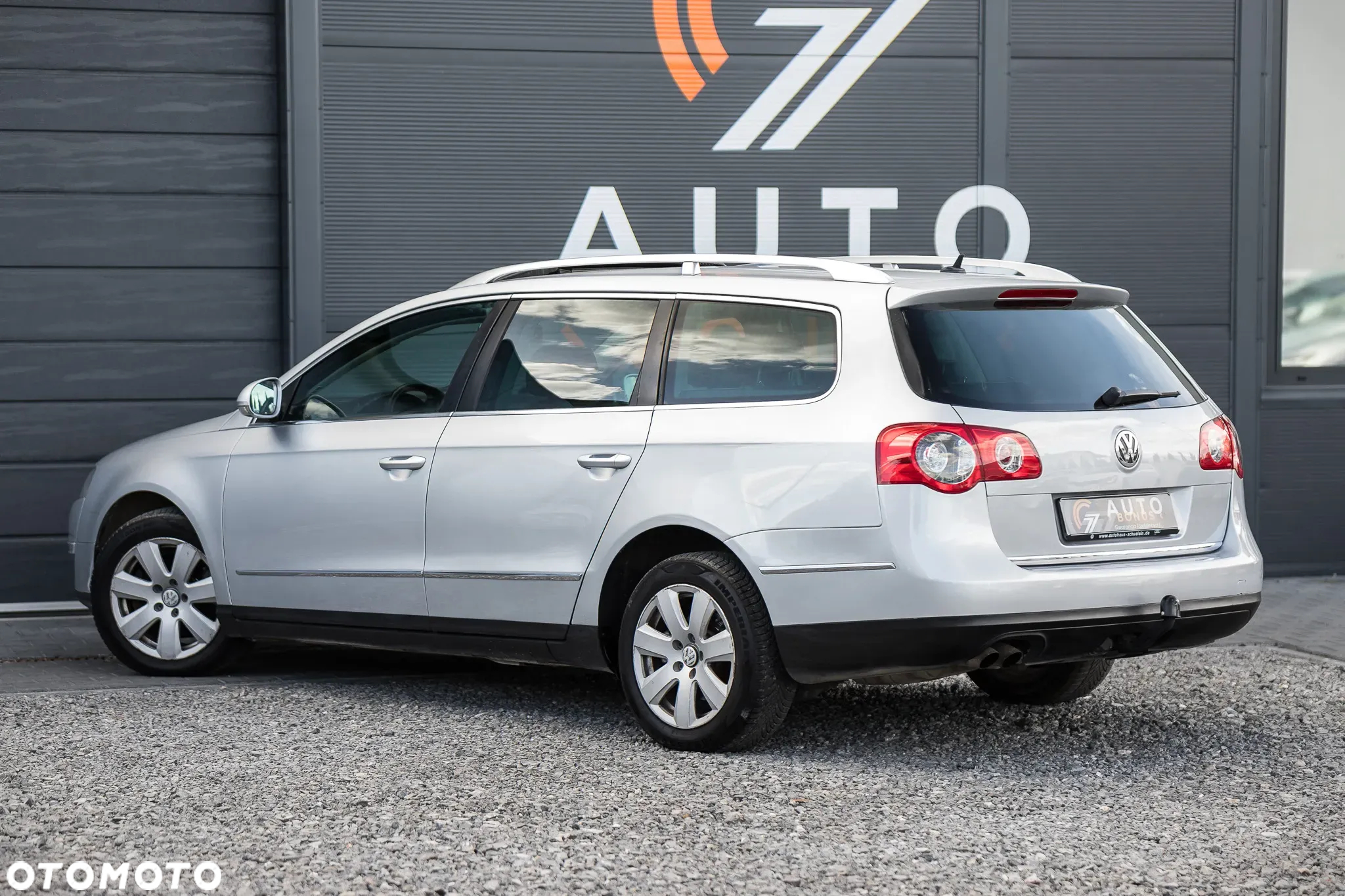 Volkswagen Passat 2.0 TDI Highline - 11
