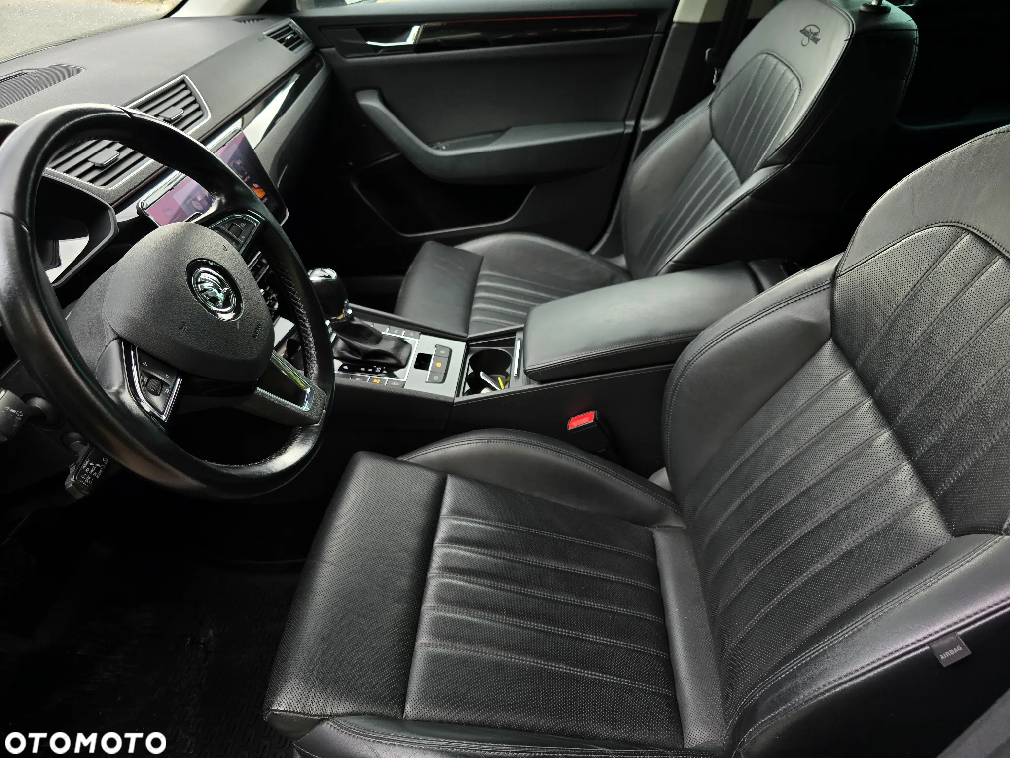Skoda Superb Combi 2.0 TDI 4x4 DSG L&K - 35