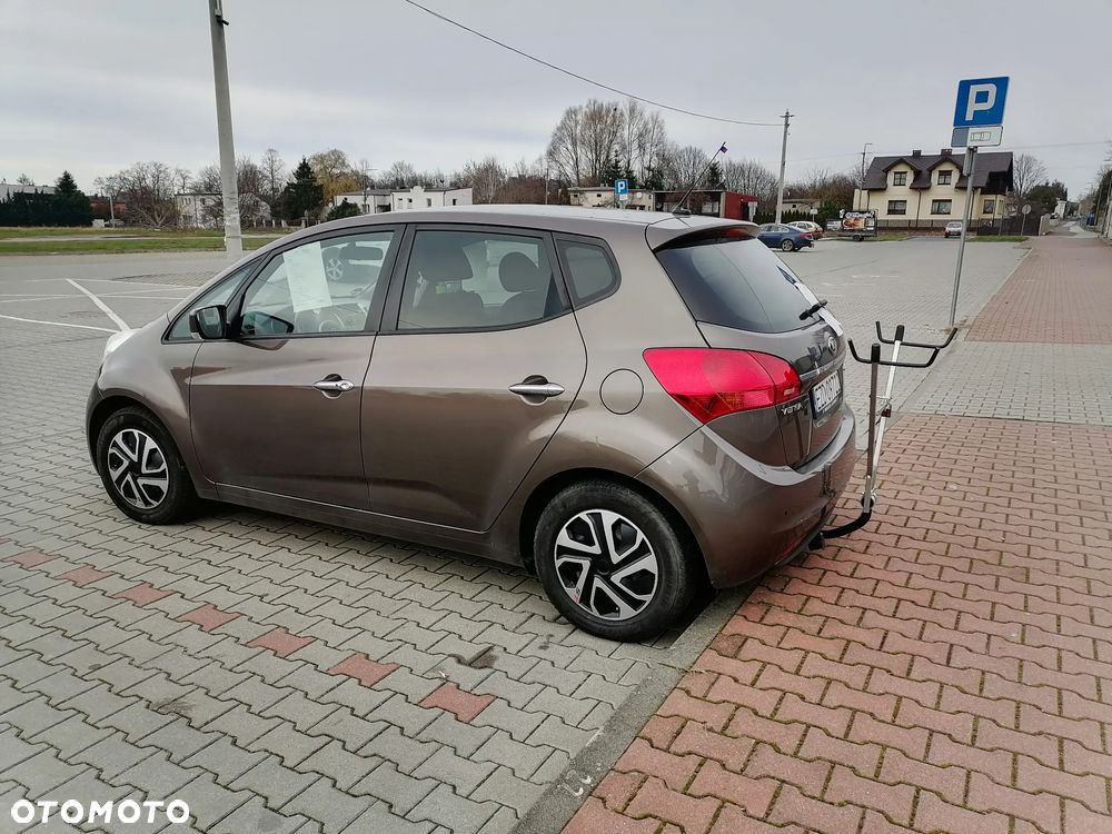 Kia Venga 1.6 CRDi 128 Dream Team Edition - 10