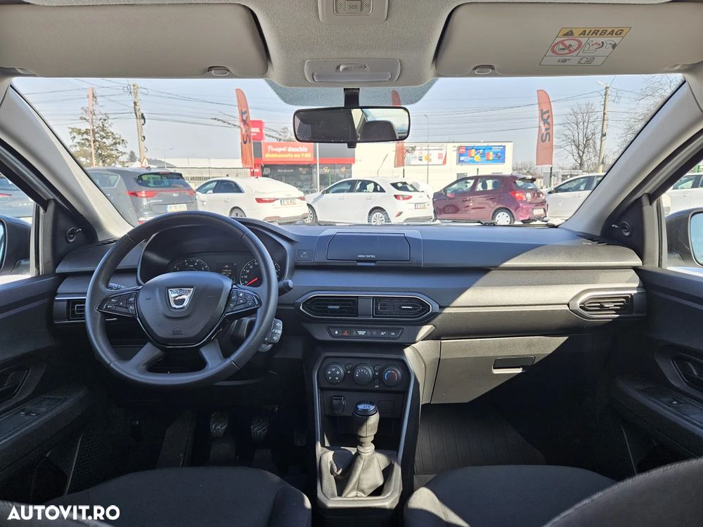 Dacia Logan TCe 90 Essential - 7