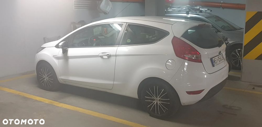 Ford Fiesta 1.25 Ambiente - 19