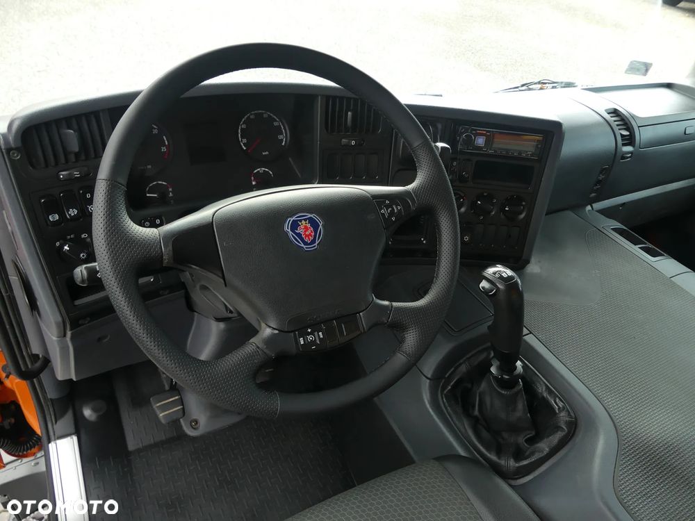 Scania P410 8x4 / WYWROTKA TYLNO ZSYPOWA / ALUFELGI / MANUAL / - 23