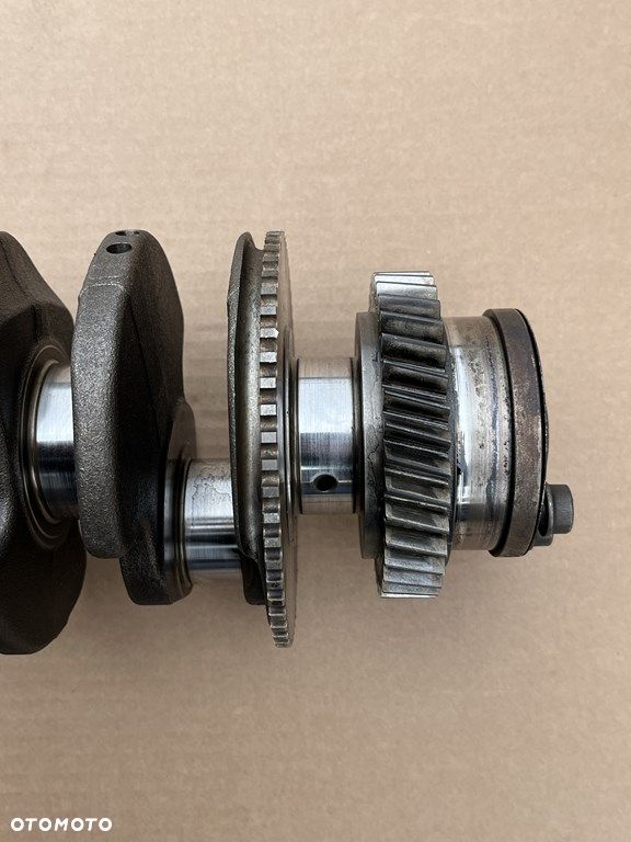 WAŁ KORBOWY SILNIKA TŁOKI VW T5 CARAVELLE MULTIVAN TRANSPORTER TOUAREG 2.5 TDI - 7