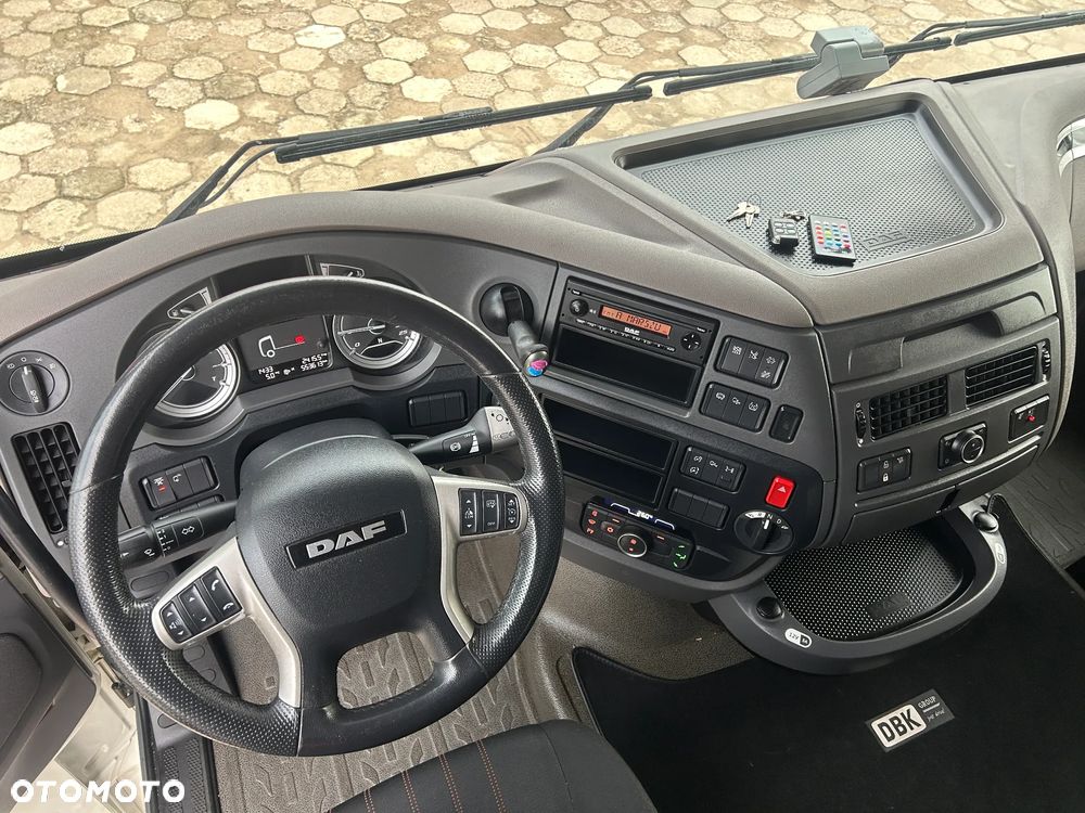 DAF XF 106 480 MEGA / NOWY VTG i KLOCKI ZMIENIONE W DBK / DO WGLĄDU FAKTURA / LOW DECK / POLSKI SALON / TYLKO 553 613 KM PRZEBIEGU / ŚREDNIE SPALANIE 26.5 L !! - 28