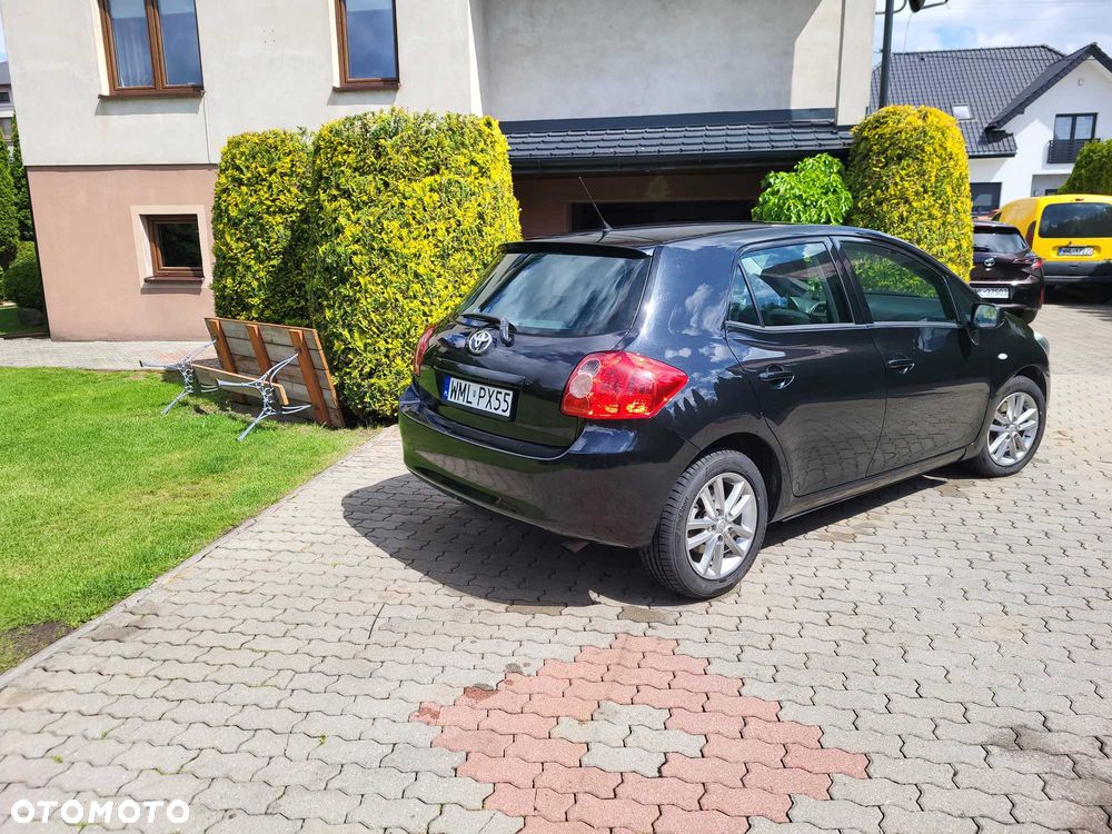 Toyota Auris - 4