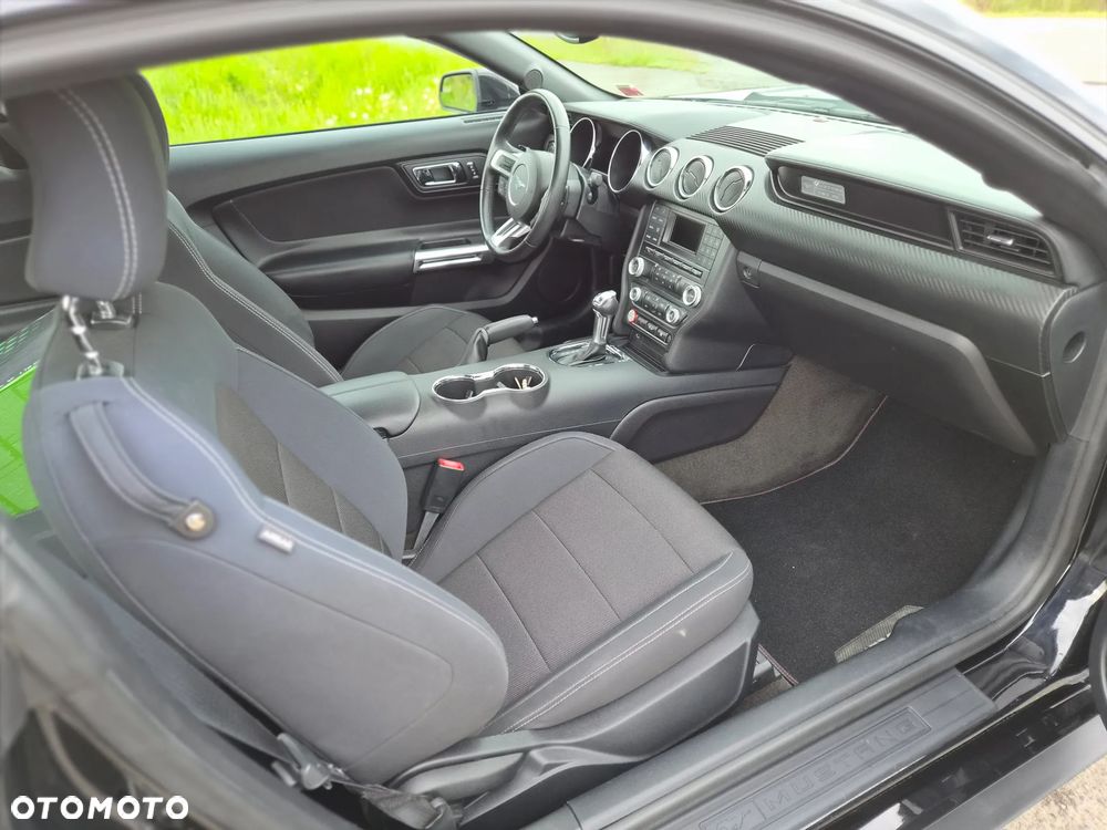 Ford Mustang 3.7 V6 - 10