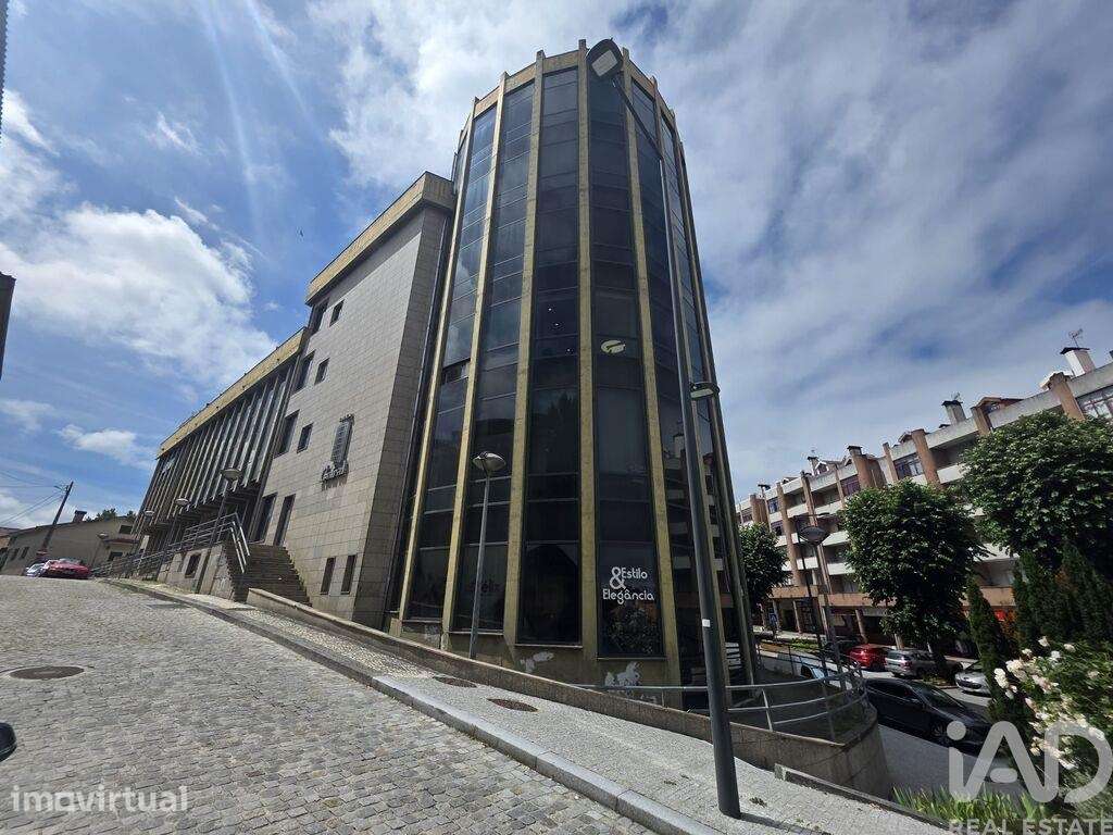 Prédio em Nelas - Grande imagem: 3/5