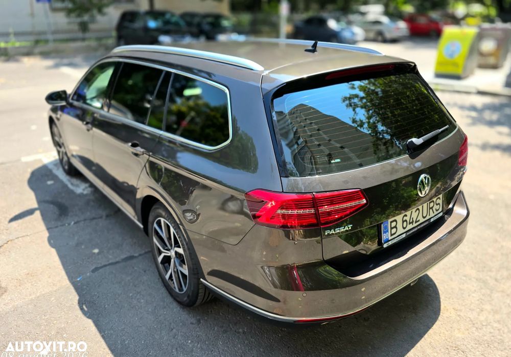 Volkswagen Passat 2.0 TDI DSG Highline - 18