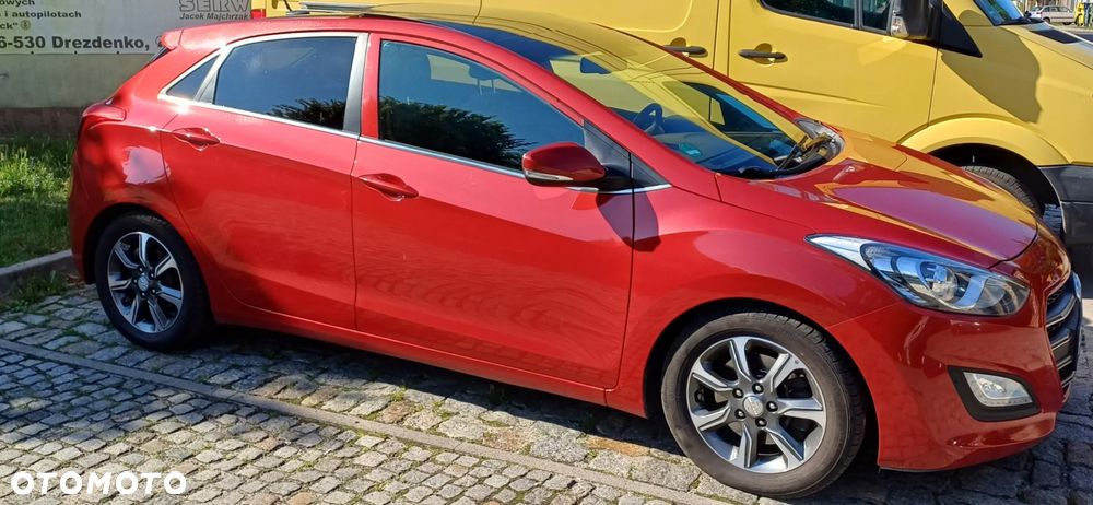 Hyundai i30 1.6 CRDi Automatik Trend - 11