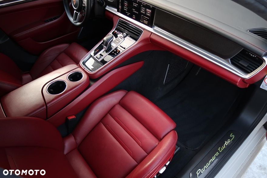 Porsche Panamera Turbo S E-Hybrid GPF - 31