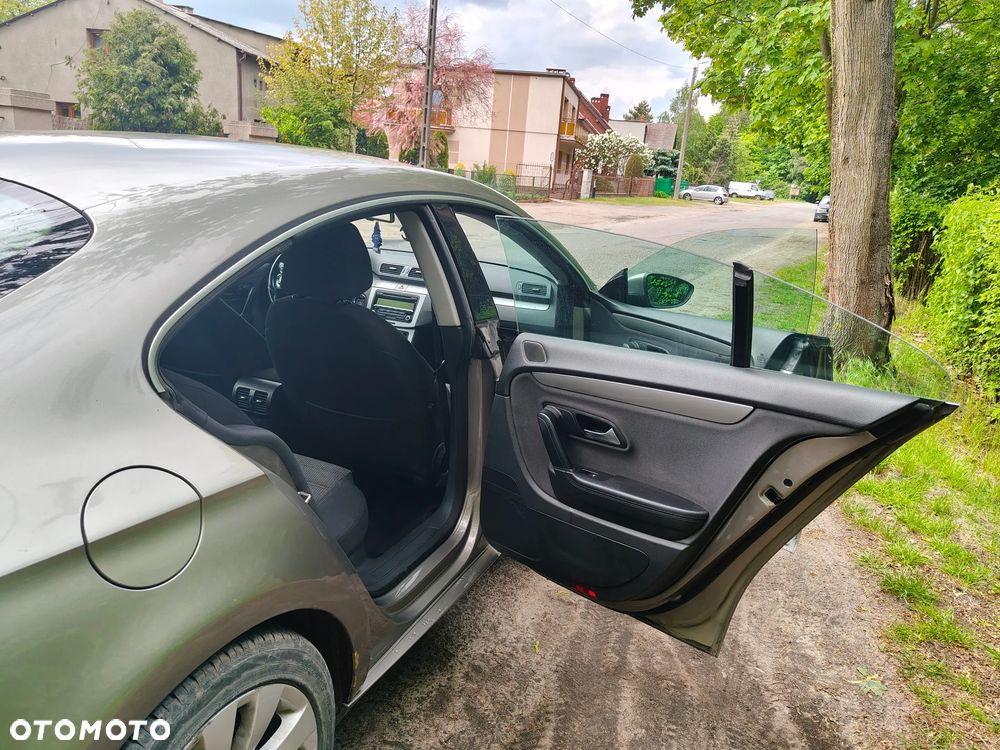 Volkswagen Passat 1.8 TSI Comfortline - 17