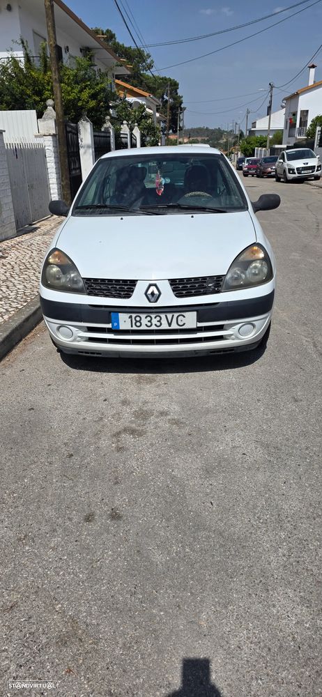 Renault Clio 1.2 16V Confort - 4