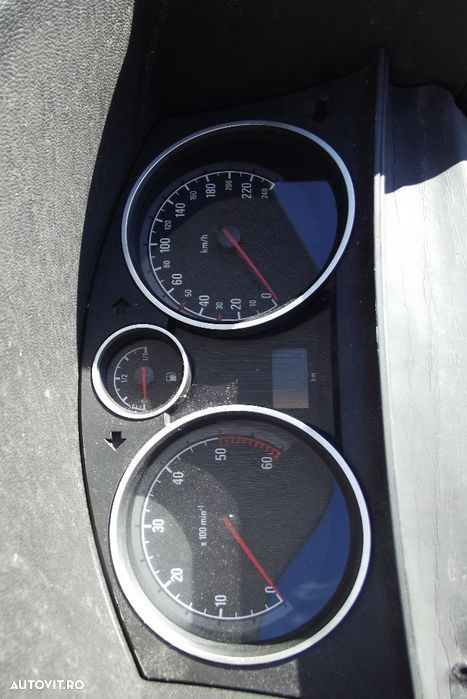 Ceasuri bord Opel Astra H 1.7 1.3 dezmembrez Opel Astra H 1.7 1.9 1.3 - 3