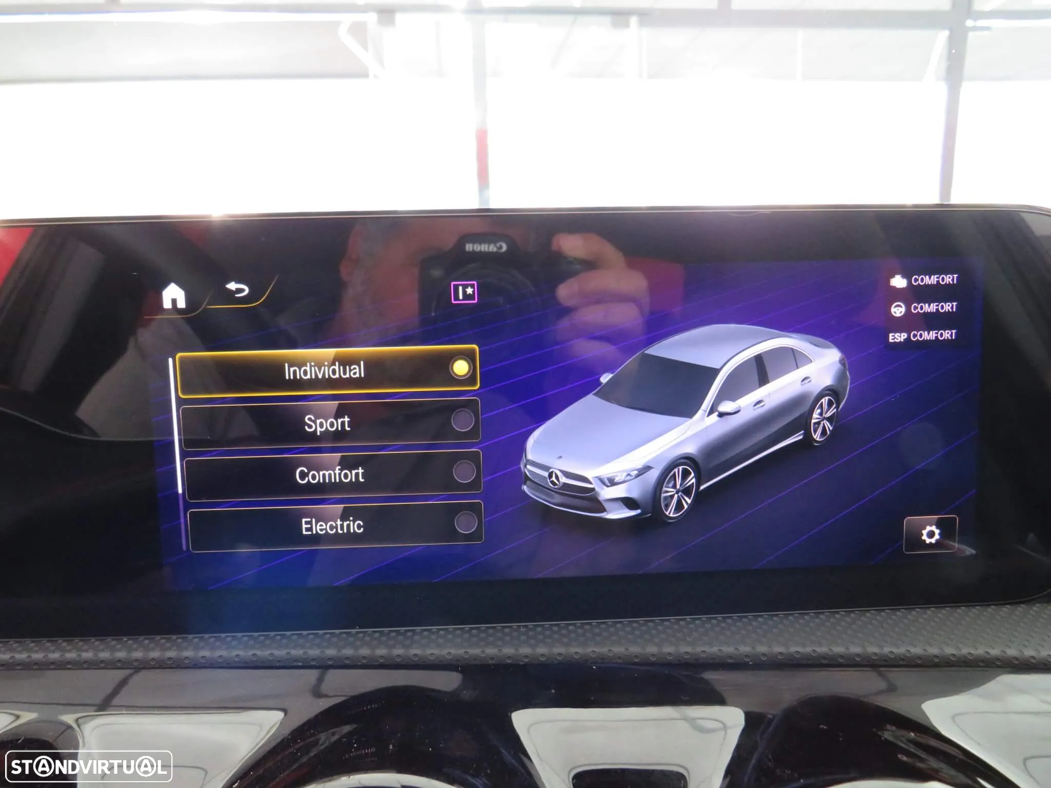 Mercedes-Benz A 250 Limousine e AMG Line - 34