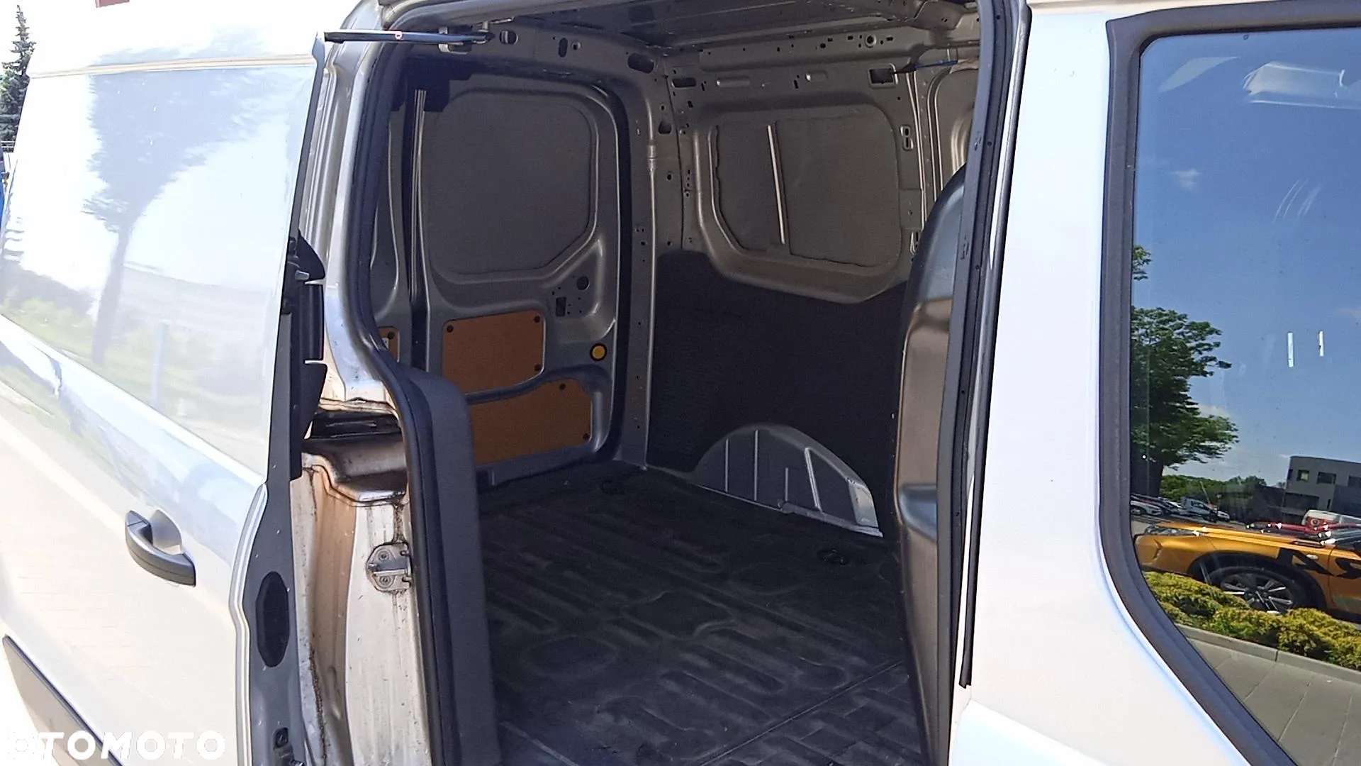 Ford Transit Connect - 26