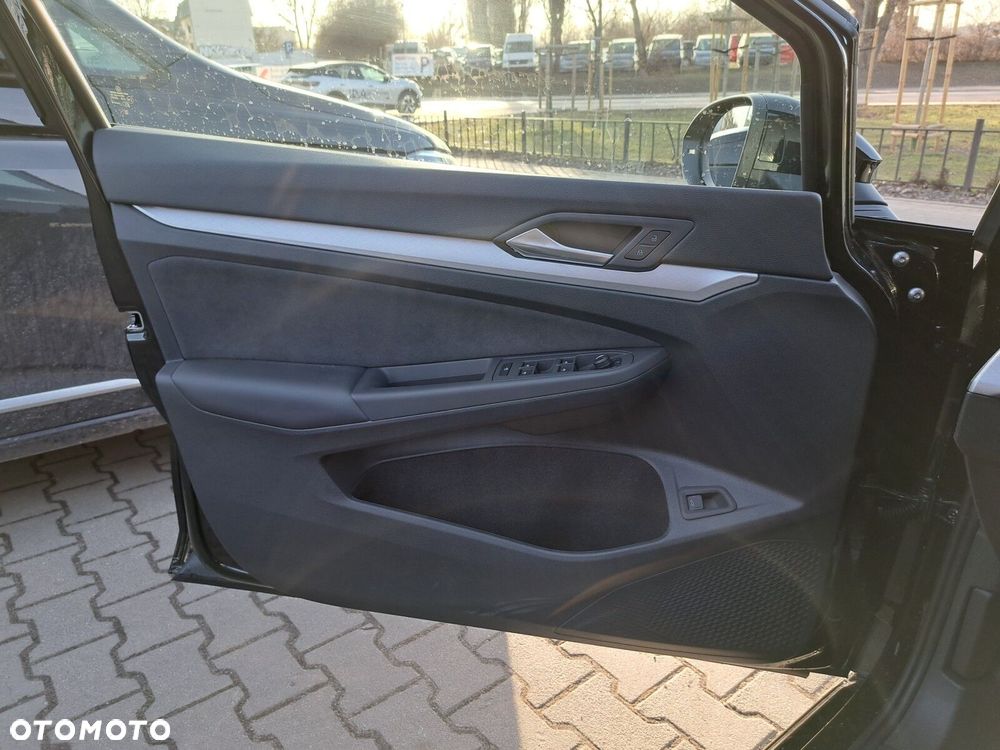 Volkswagen Golf Variant - 16