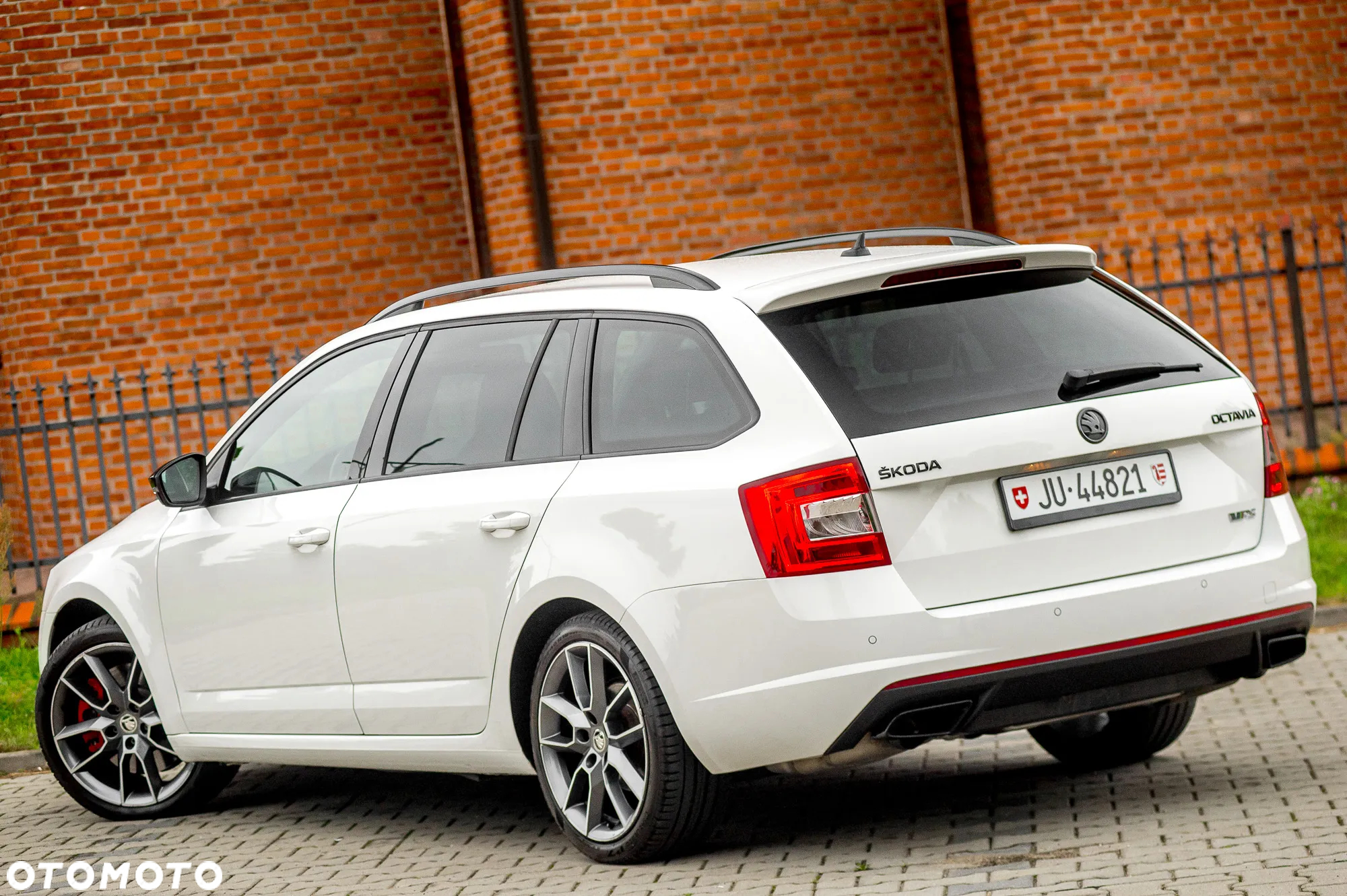Skoda Octavia 2.0 TSI RS - 12