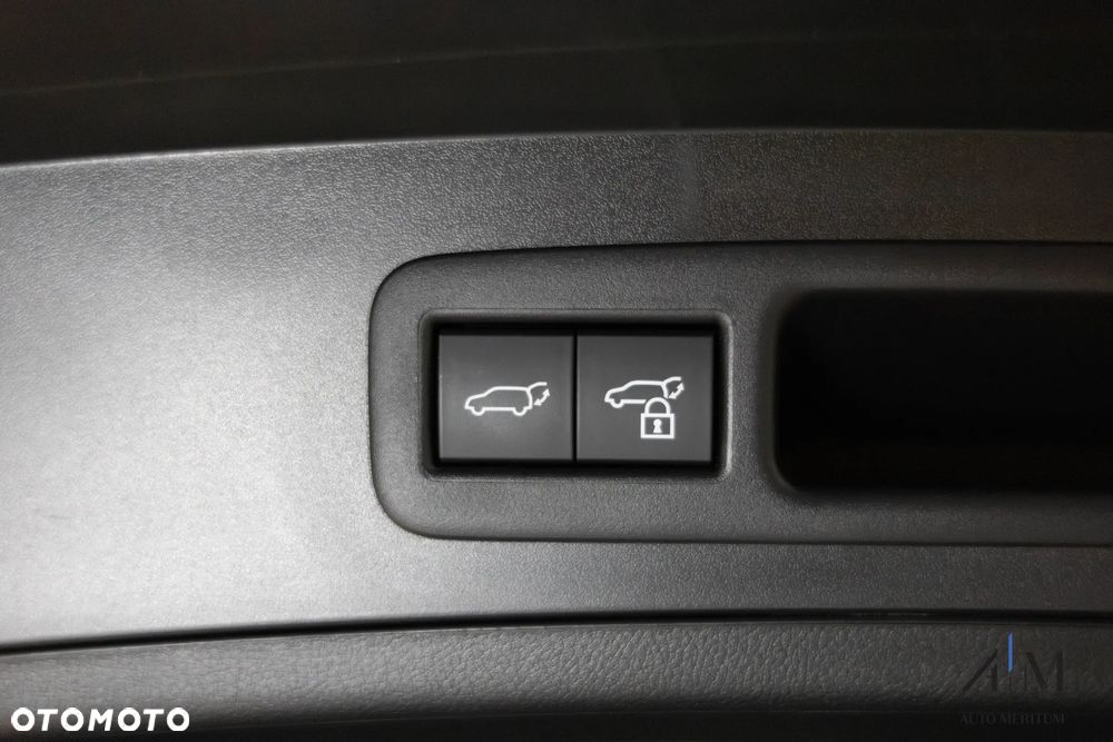 Lexus UX 300h F Sport Design AWD - 28