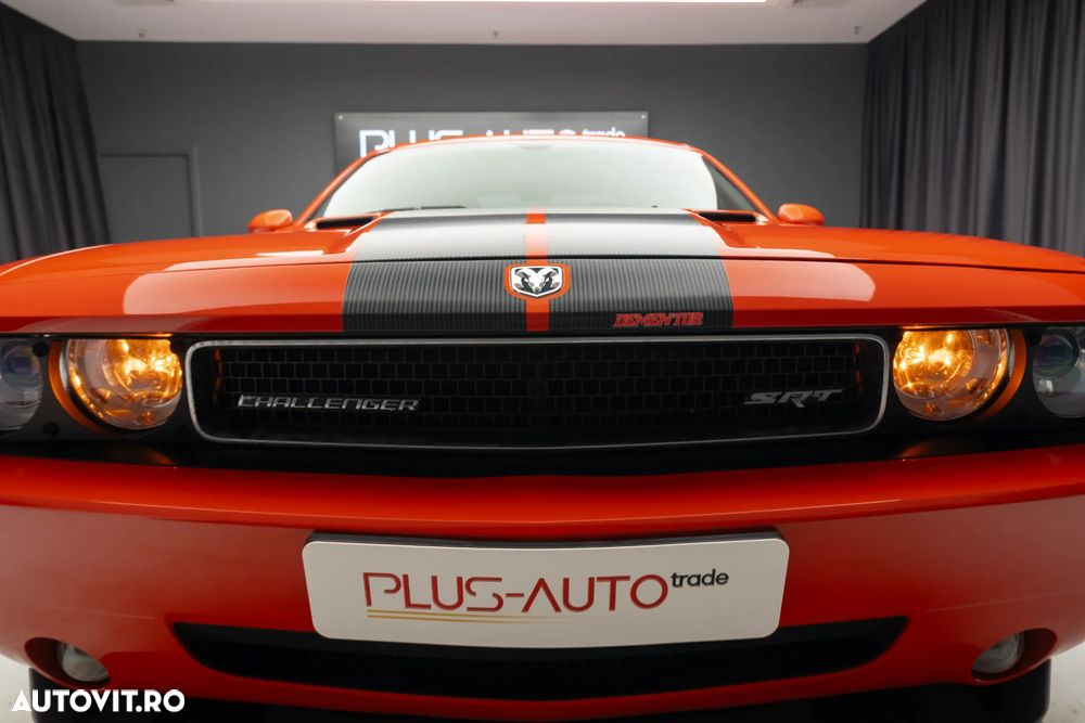 Dodge Challenger - 5