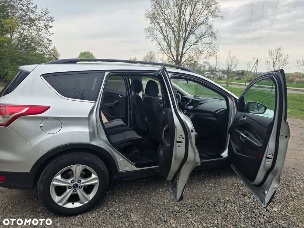 Ford Escape 2.0 EcoBoost AWD Titanium - 6