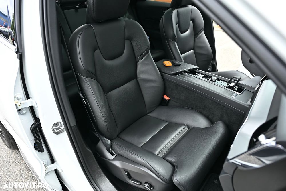 Volvo XC 60 T6 AWD Recharge Geartronic Inscription Expression - 19