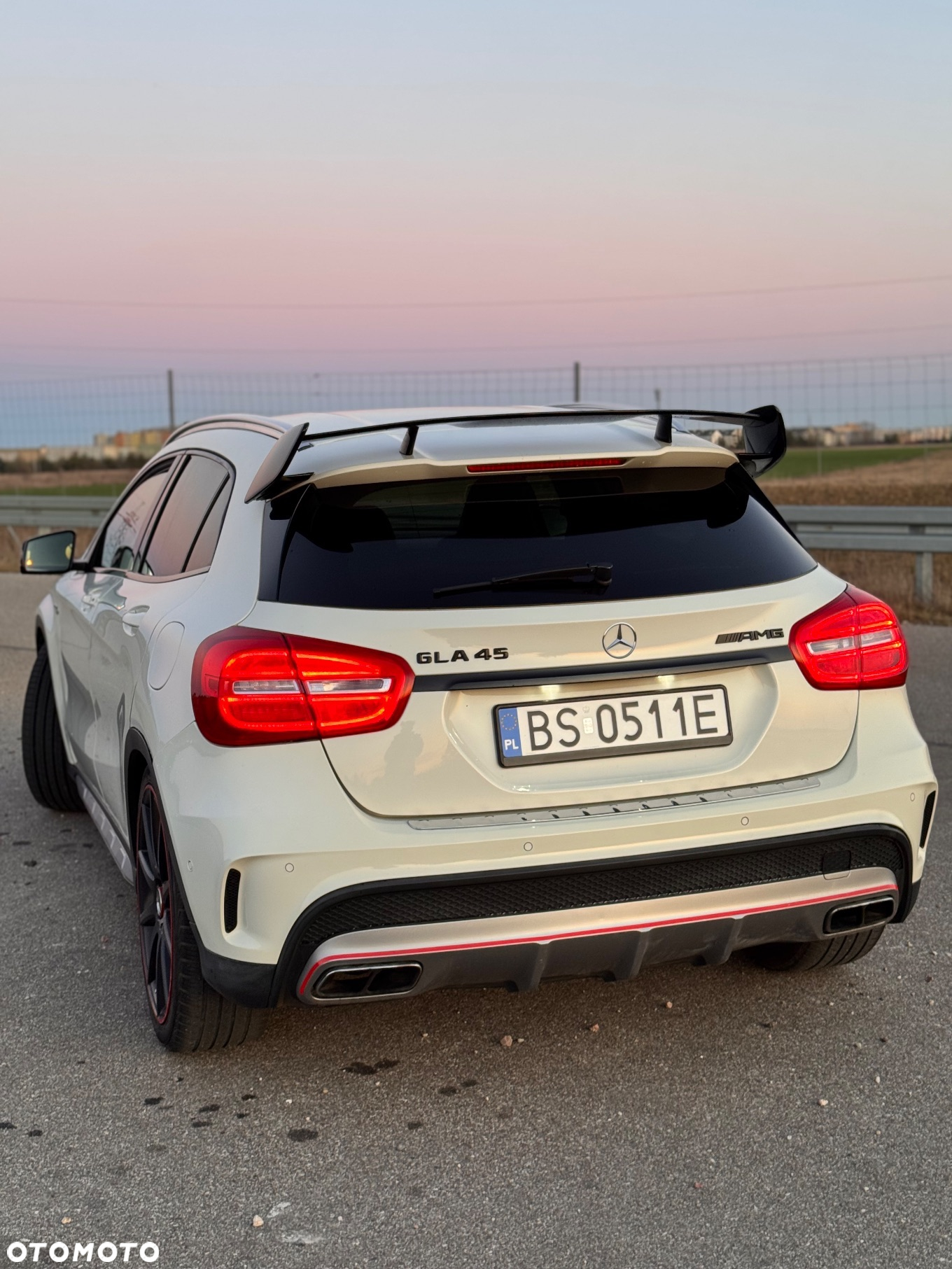 Mercedes-Benz GLA 45 AMG 4-Matic Edition 1 - 9