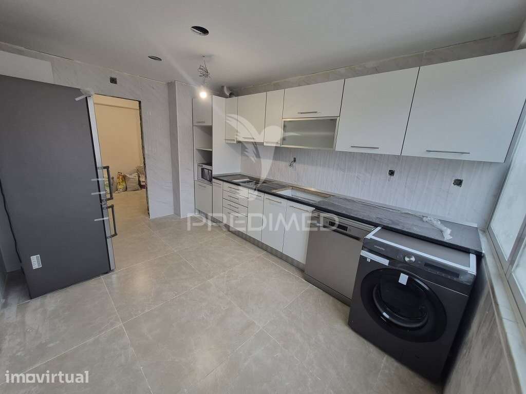 Apartamento T2 em Carregado - Grande imagem: 2/30