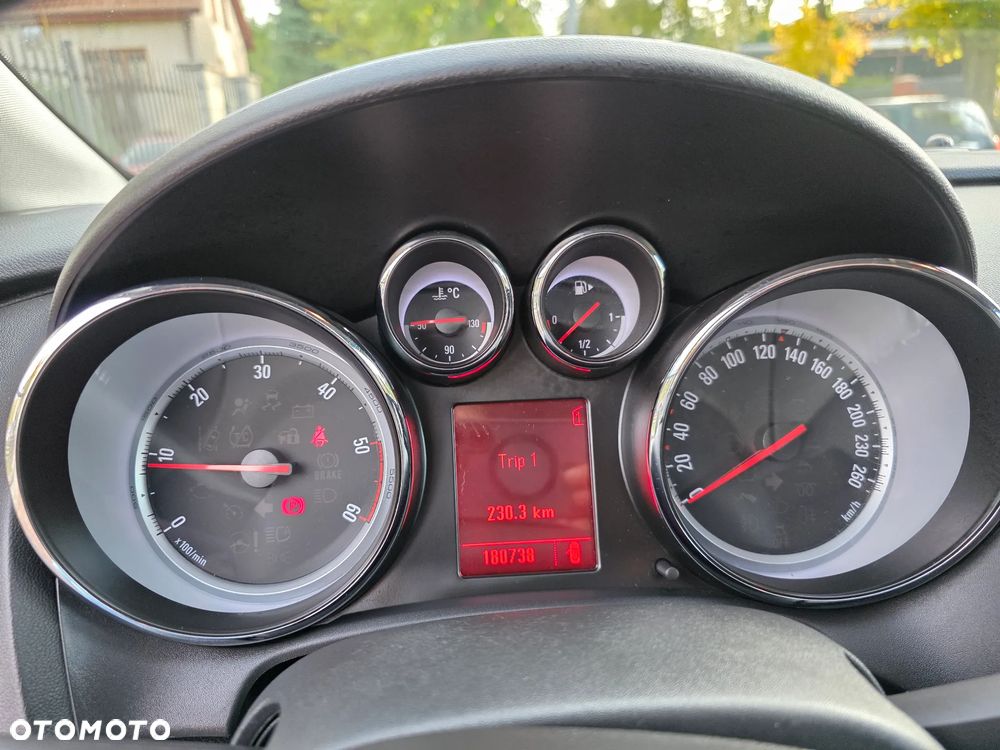 Opel Astra 2.0 CDTI DPF Cosmo - 18
