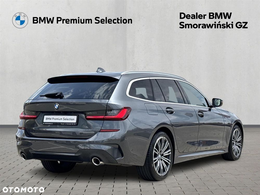 BMW Seria 3 320d xDrive - 26