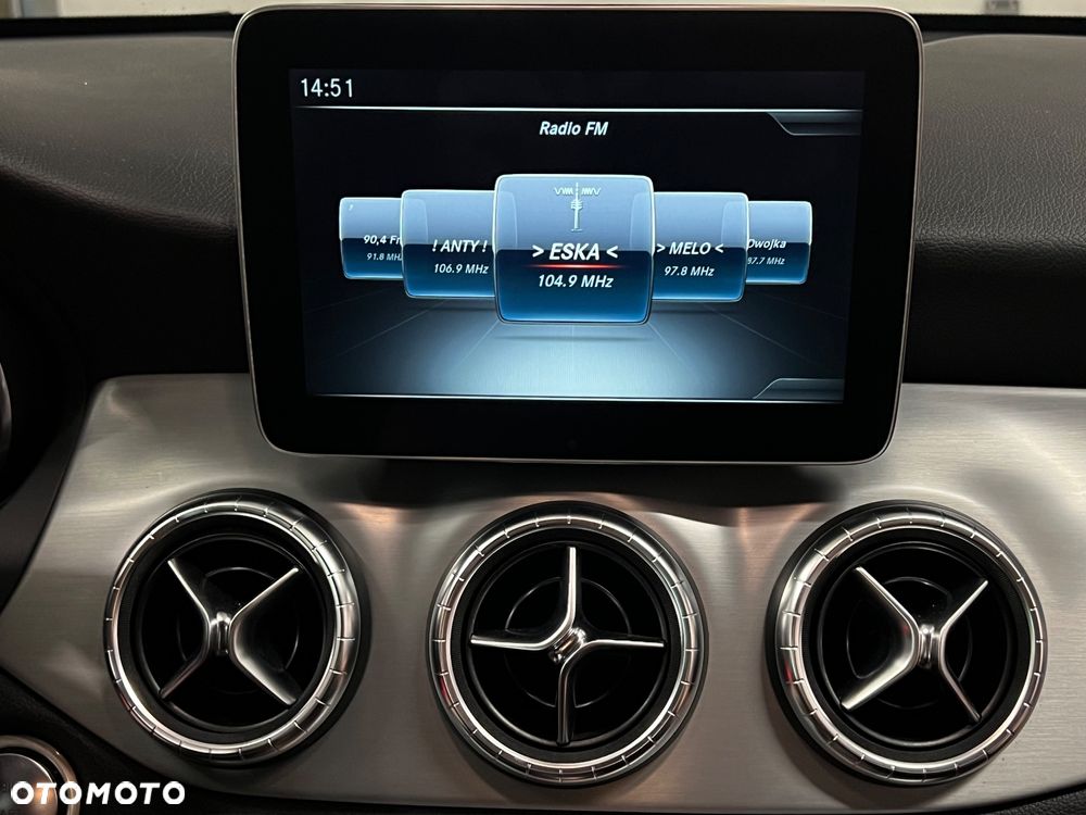 Mercedes-Benz CLA 200 7G-DCT AMG Line - 34
