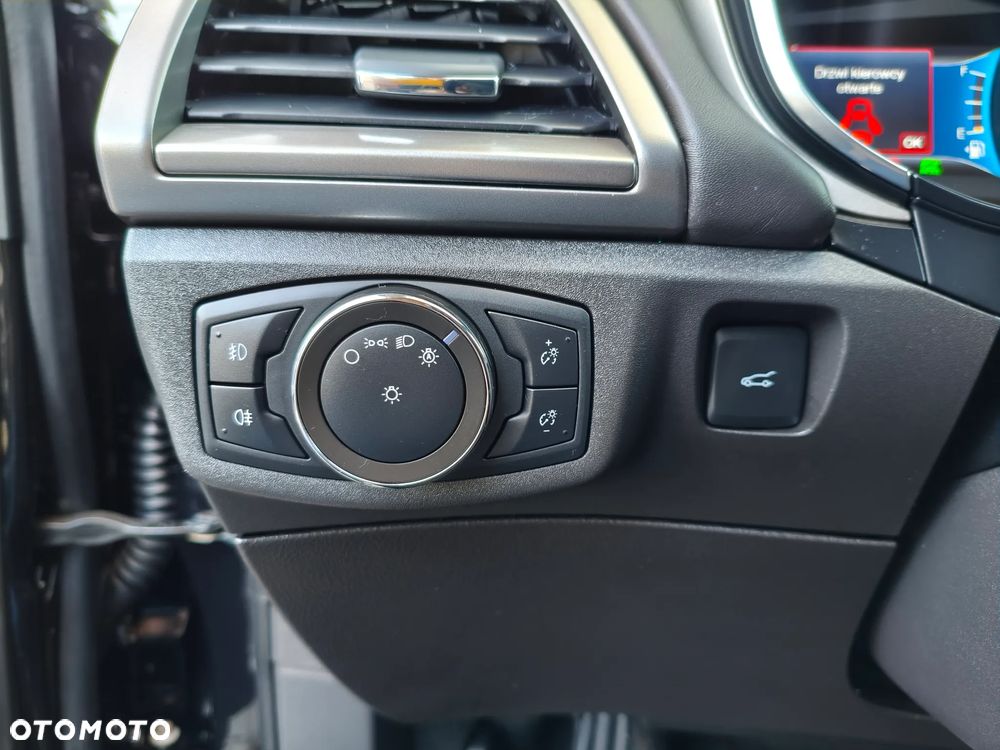 Ford Mondeo 2.0 Hybrid Vignale - 27