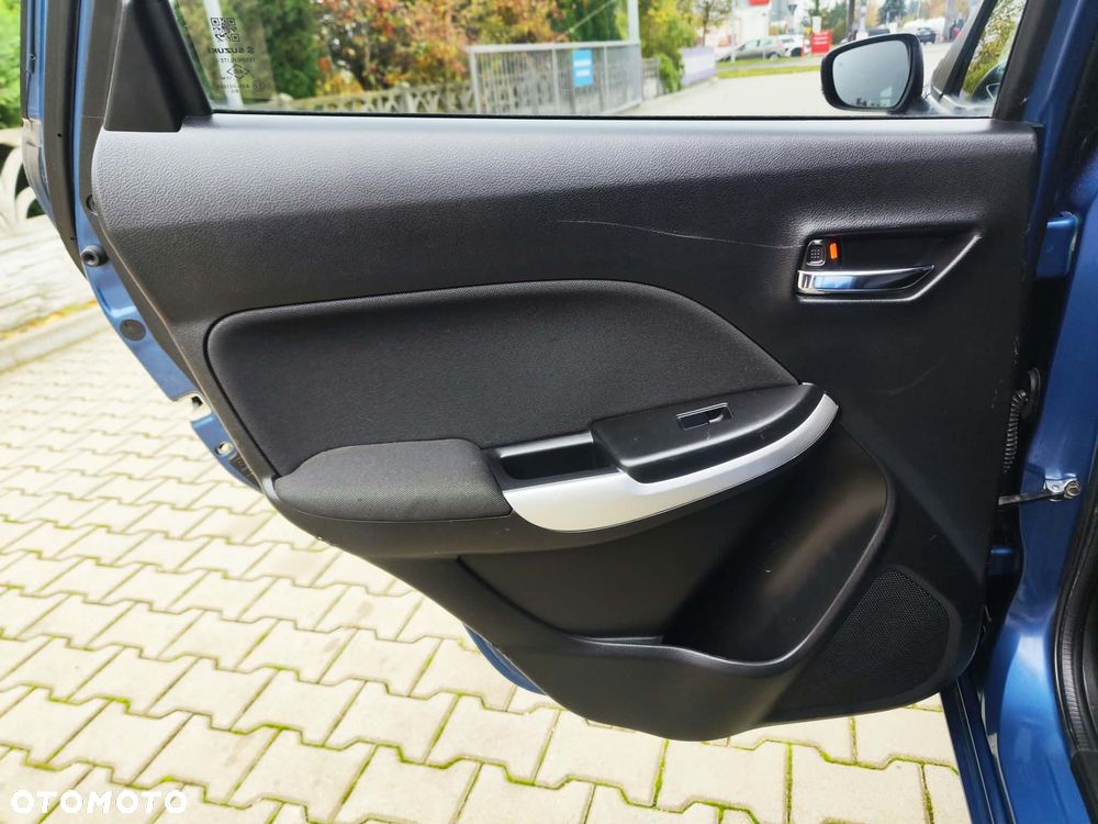 Suzuki Baleno 1.2 Dualjet (SHVS) Hybrid Comfort - 33