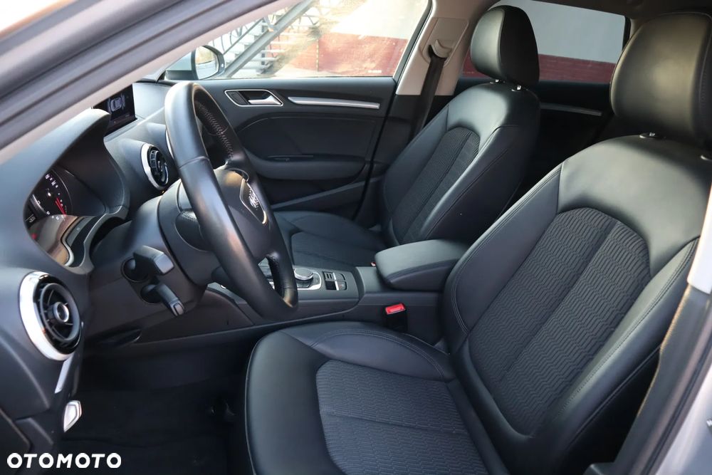 Audi A3 Sportback 1.8 TFSI S tronic Ambiente - 20
