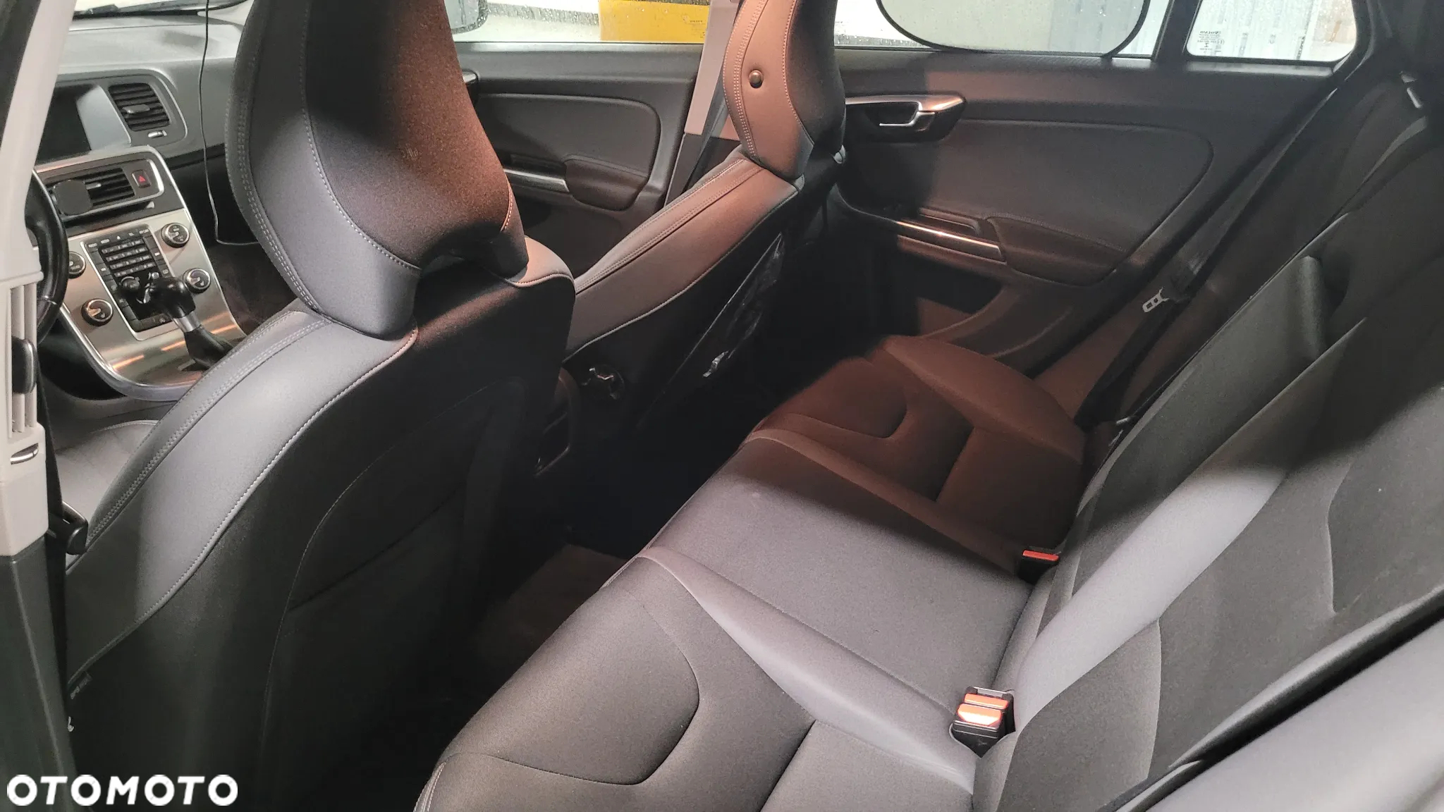 Volvo V60 D3 Summum - 11