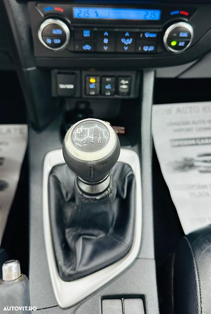 Toyota Auris 1.6 Valvematic Edition - 24