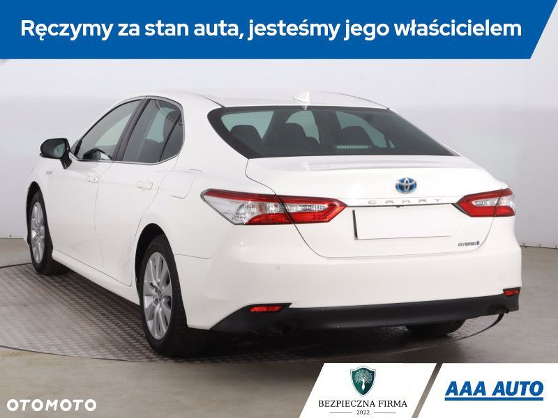 Toyota Camry - 6
