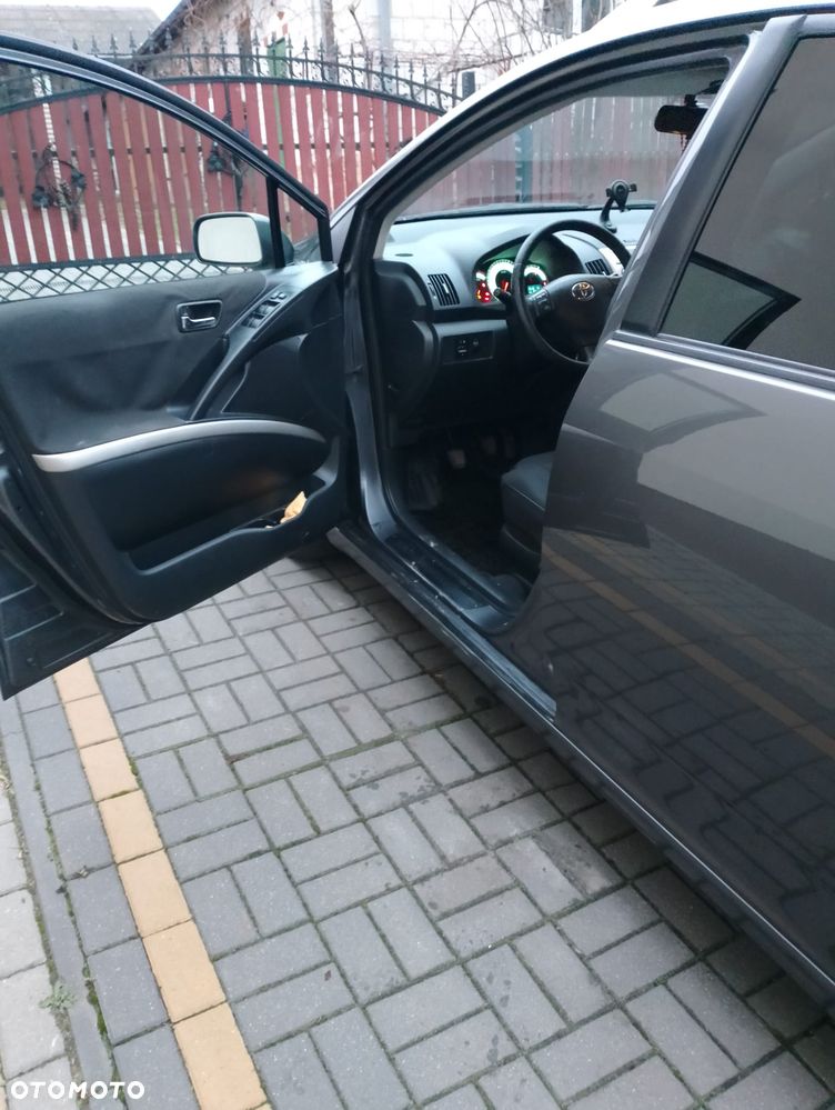Toyota Corolla Verso - 18