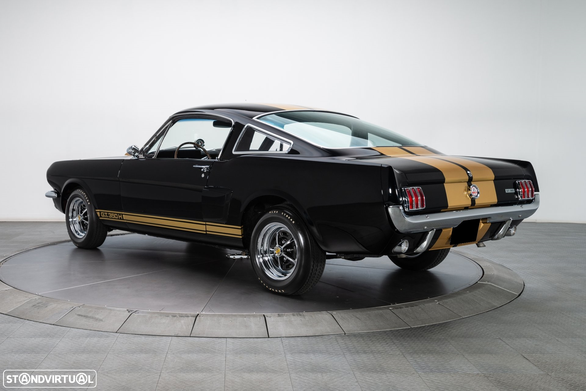 Ford Mustang Fastback Shelby GT350 Hertz 5.7L V8 - 5