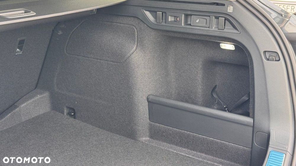 Skoda Superb 2.0 TDI SCR 4x4 Drive DSG - 8